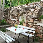 Albatros Hotel *