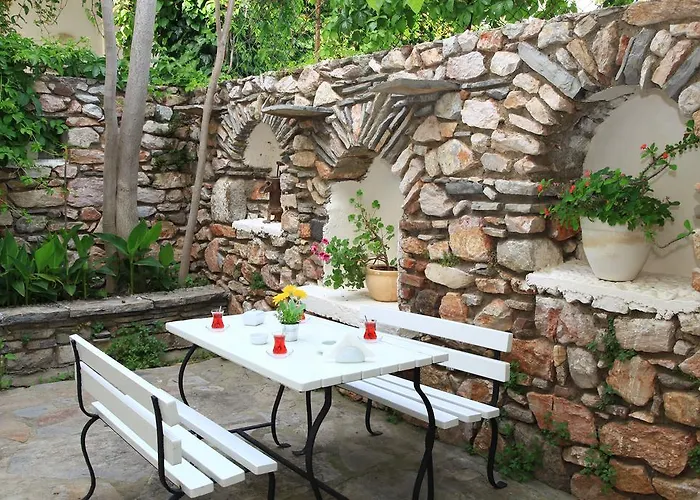Albatros Hotel *